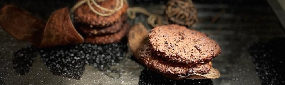 Biscuiți din fulgi de ovaz cu ciocolată